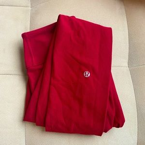 Red Wunder Under Lululemon Leggings